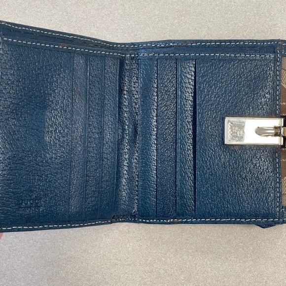 Gucci Horsebit Brown Canvas Buckle Compact Wallet w/ Navy Leather Trim- Preowned - Picture 4 of 14